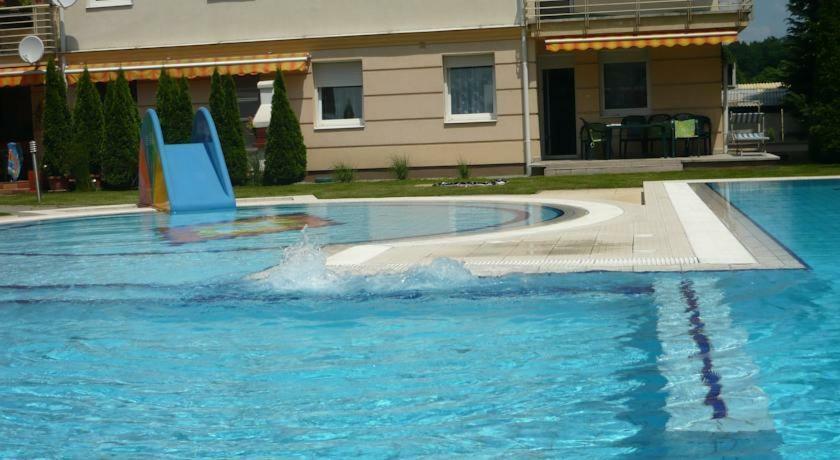 Relax Beach Apartman Hajdúszoboszló Εξωτερικό φωτογραφία